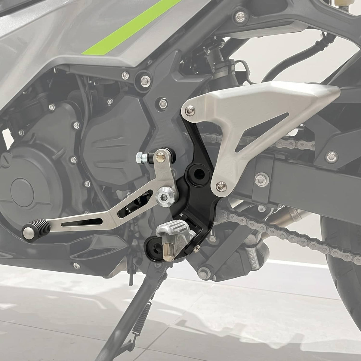 Bethesda Industrial Driver FootRest Pegs Bracket Set For Kawasaki Ninja 400 2018-24 & Z400 2019-24